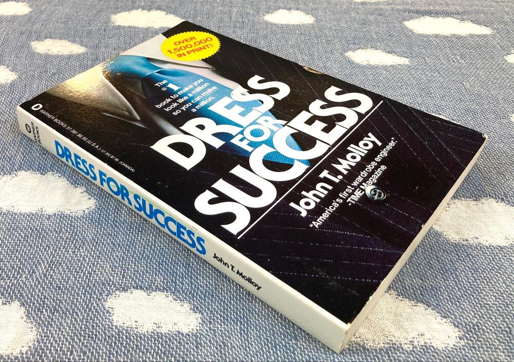 Dress For Success Book John T. Molloy Classic Career Guide ISBN 0446373818 Vtg.